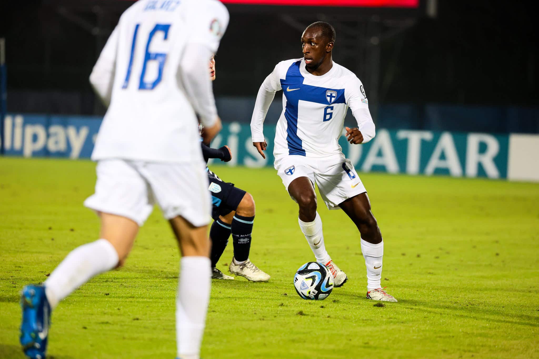 Glen Kamara debytoi Ligue 1:ssä – Täydet minuutit Rennesin murskavoitossa