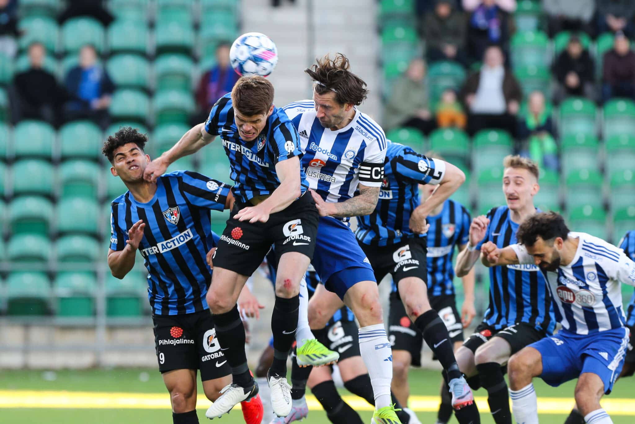 Tappio sinetöi HJK:n jäämisen kolmanneksi – IFK Mariehamn tukalaan asemaan