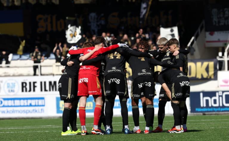 HJK sysättiin jo neljänneksi – SJK vei Pohjanmaan derbyn