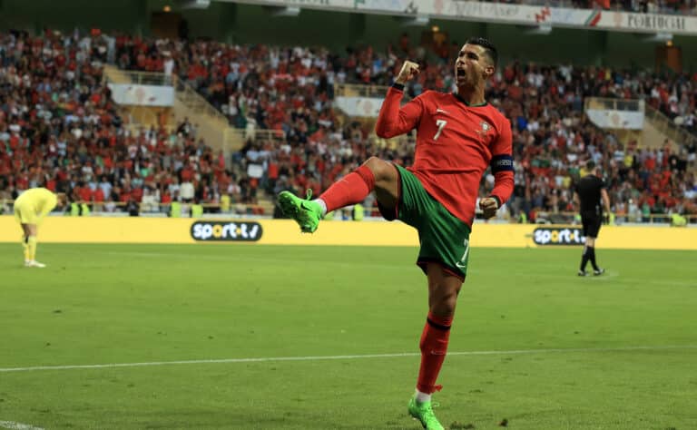 Cristiano Ronaldo paketoi kalenterivuoden – maalilla, kuinka muuten