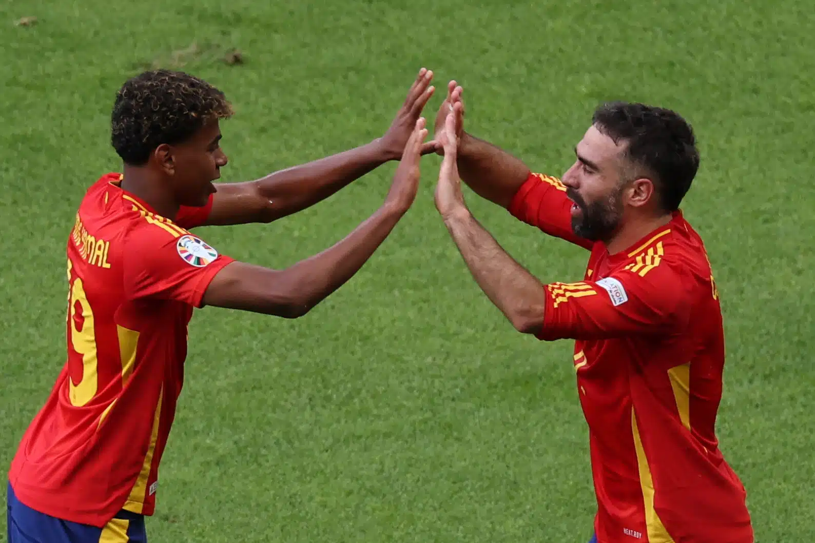 Espanjan nuorukaiset häikäisevät – ”Heidän ilonsa on meille ase”