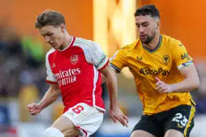 Keskikentän kapteeni tarjoilee tyhjää – nuorelle tähdelle vaaditaan peliaikaa