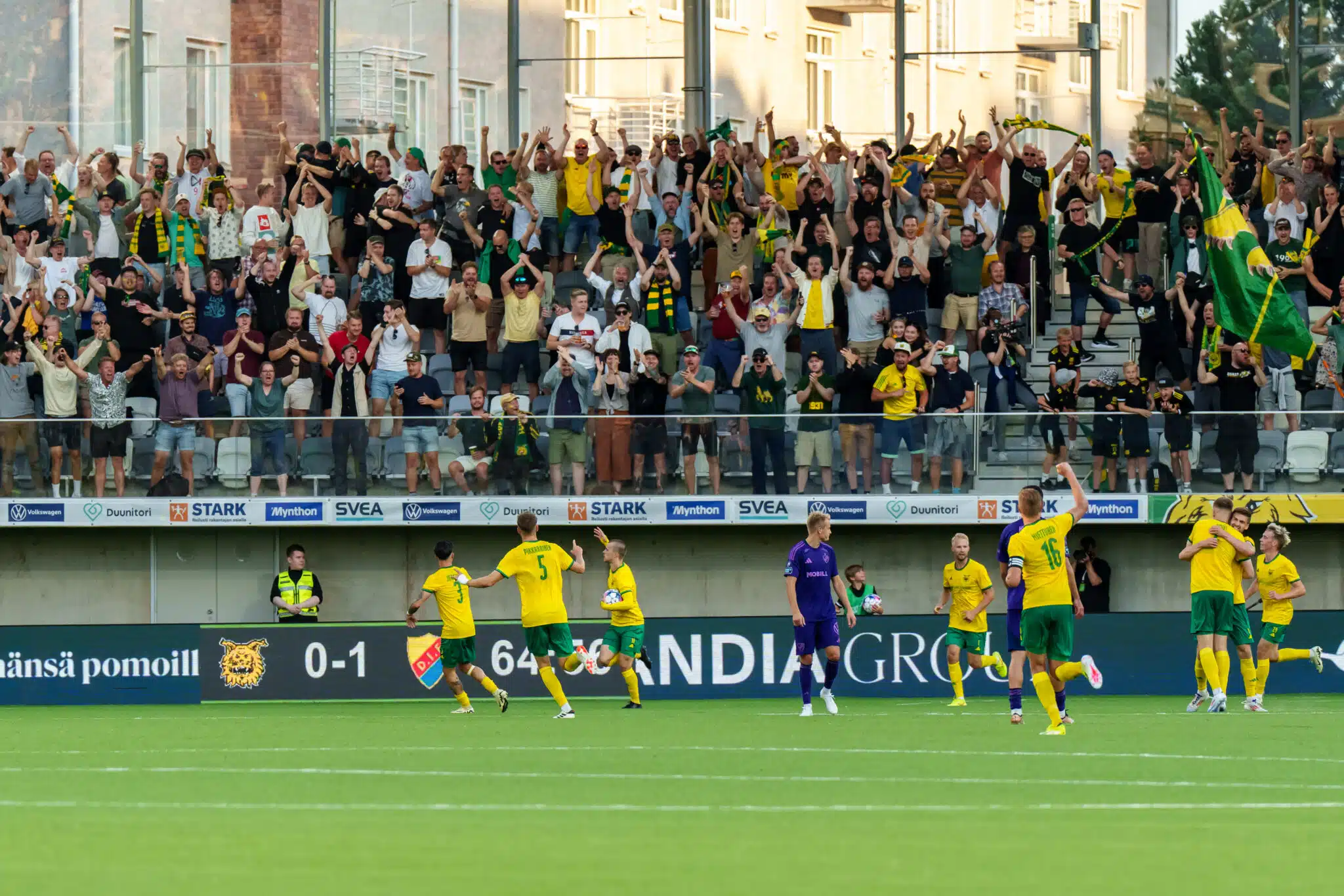 Ilvekselle luvassa kunnon kannustusta Tukholmassa – ”Varmaan useita satoja”