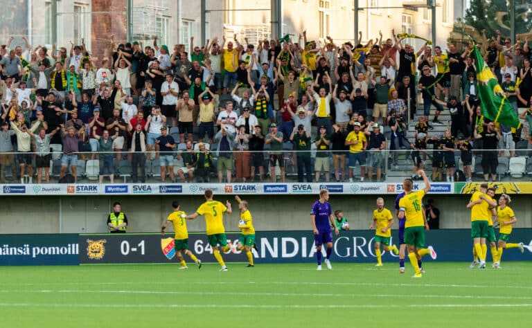 Ilveksen uusi tähtipelaaja Aamulehdelle: “Karkasin pois koko maasta”