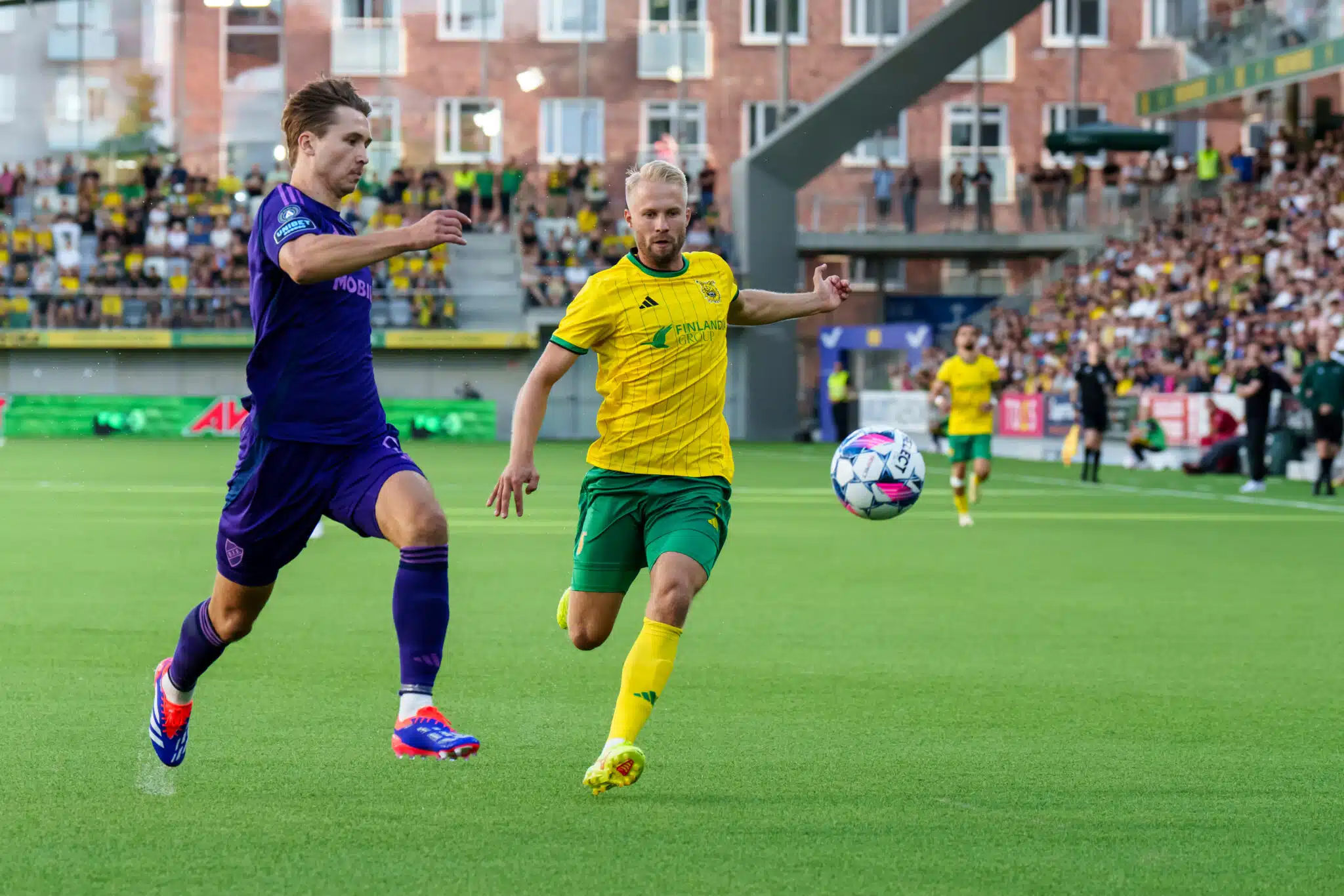 Huuhkaja-toppari valmiina Tukholman derbyyn – ”Kalavelkoja makseltavana”