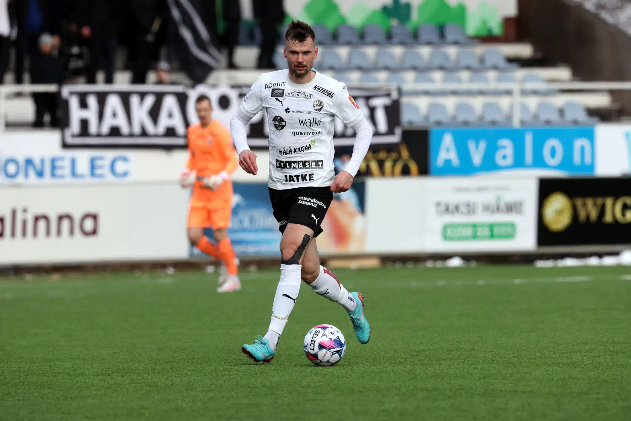 Haastattelu: FC Hakan Niklas Friberg myöntää kliseen todeksi – ”Cupilla on iso merkitys koko Valkeakoskelle”