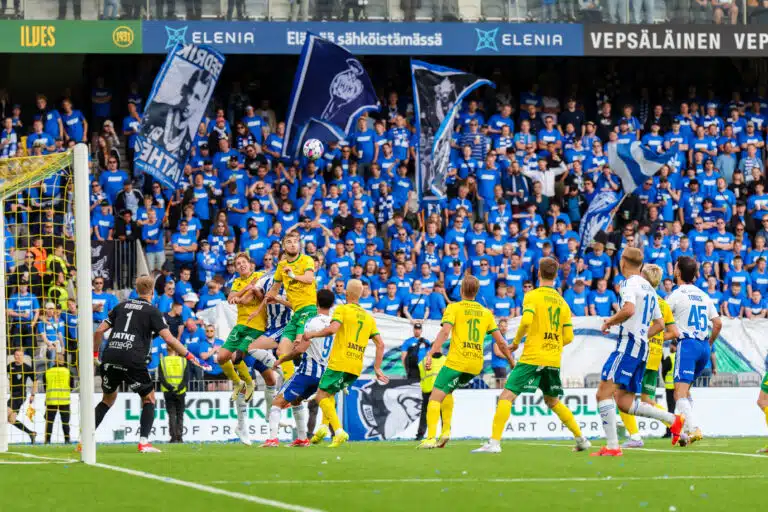 HJK:lta silmitön tempaus – Teemu Pukki löi jauhot suuhun arvostelijoille