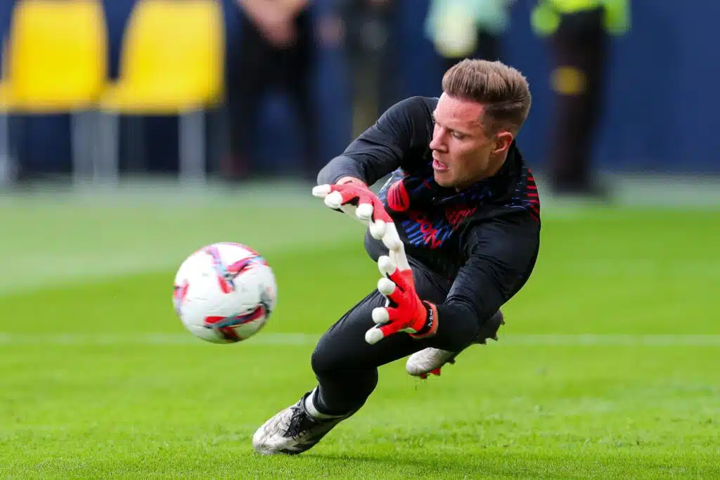 MM-kisapaikka vaakalaudalla – tilanne Barcelonassa hiertää entistä ykköstä