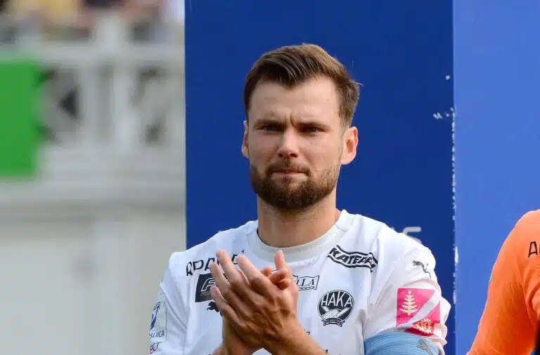 FC Hakan konkaripelaaja jatkaa Valkeakoskella