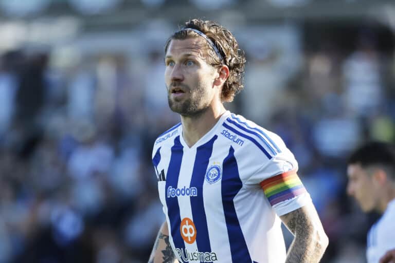 HJK:n kotiyleisön hyvästelevä Joona Toivio – ”Kaikkia pelejä olemme lähteneet voittamaan”