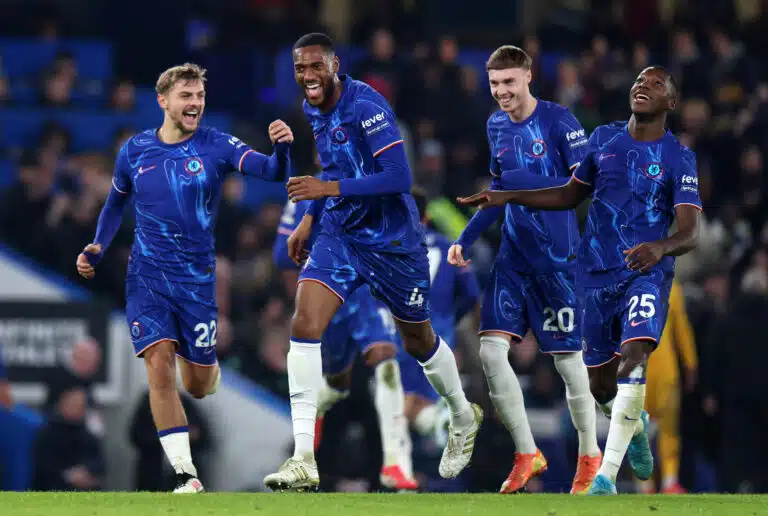 Chelsea ja ManU kilpasilla – Bundesliigan komeetalla tähtitieteellinen hintalappu