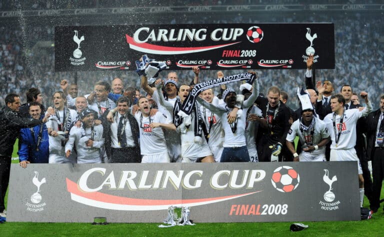 Haastattelu: Tottenhamin ex-tähti toiveikas ennen illan eurofinaalia – ”Merkit ilmassa…”