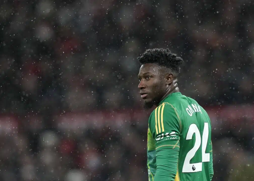 Manchester United -tähti esitteli vieraan paidan – paluuta ei näy horisontissa