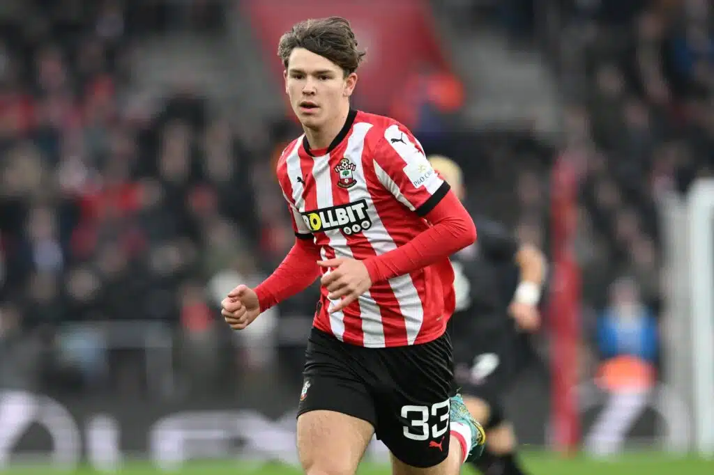 Kassakoneet ulvovat Valioliigassa – 124 miljoonaa jo koneessa