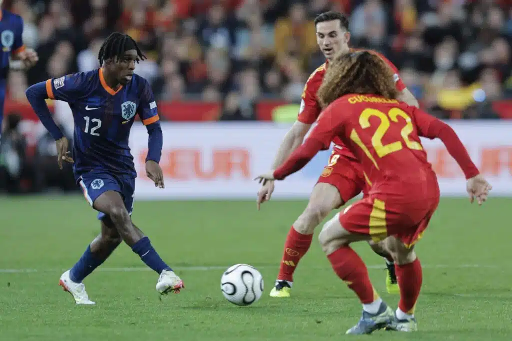 Huuhkajien kauhu – Liverpool hankki tähden, joka saapuu Helsinkiin