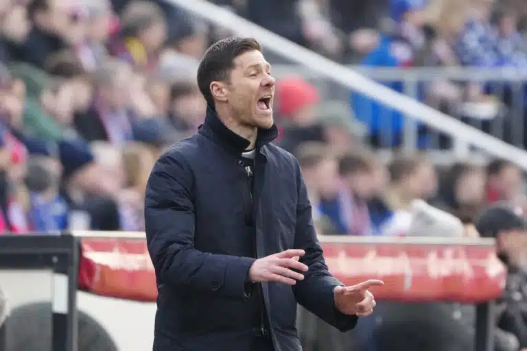 Katastrofin ainekset – Xabi Alonsolla vain yksi vaihtoehto