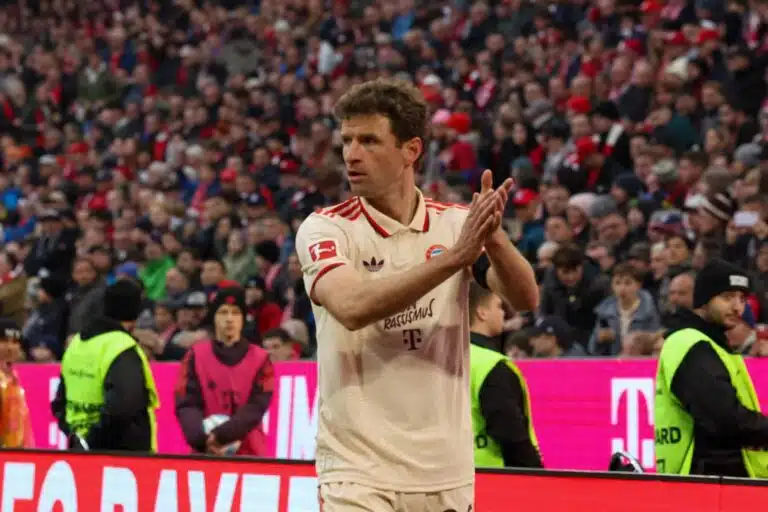 Bayern-ikoni vedenjakajalla – eläke vai MLS?