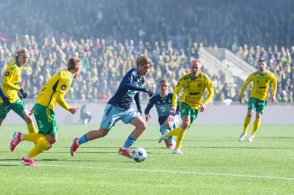 Haastattelu: Pyry Mentu oli mukana raatamassa finaalipaikkaa HJK:lle – ”Olen pystynyt kehittymään kauden aikana”