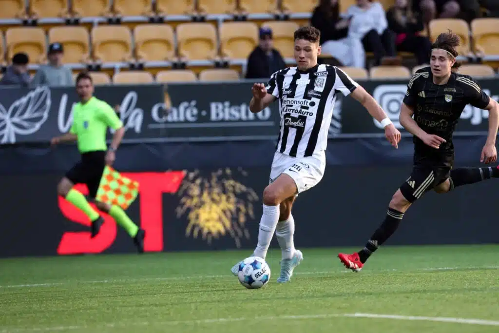 Veikkausliigassa jysähti – Tanskan pommikone jätti Vaasan