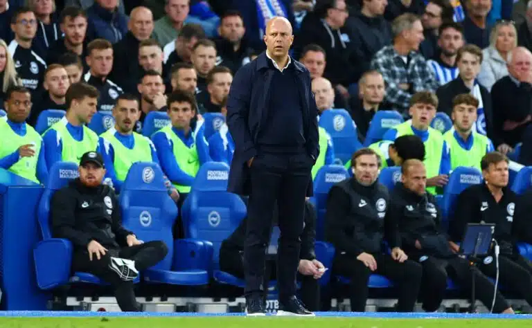 Liverpool-valmentaja iski vastapalloon – muistutti yhdestä asiasta, jota Man United -legenda ei ole tehnyt