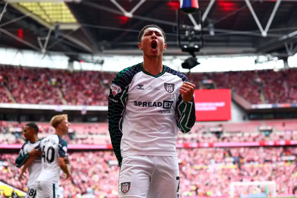 Bellinghamilta olankohautus Manchester Unitedille