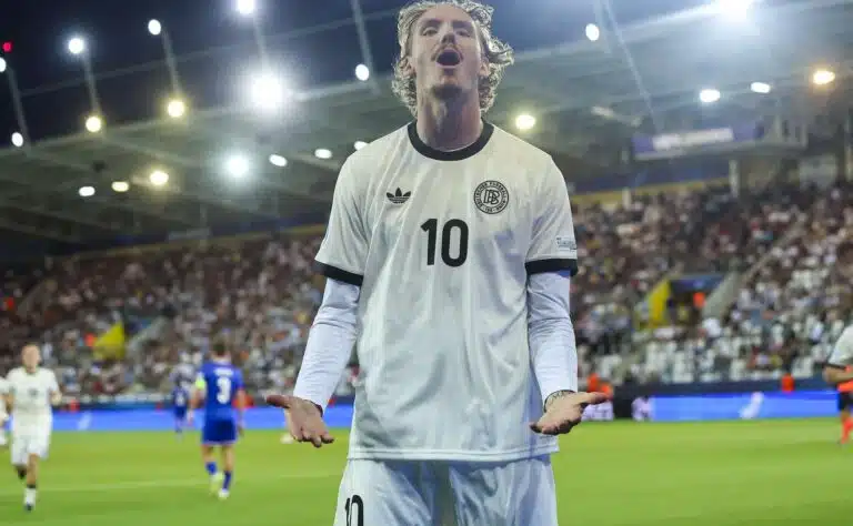 Reaktio: Asiantuntija tiukkana tulevasta supertähdestä – ”GPS puuttuu, pallo kimpoilee kuin flipperissä”