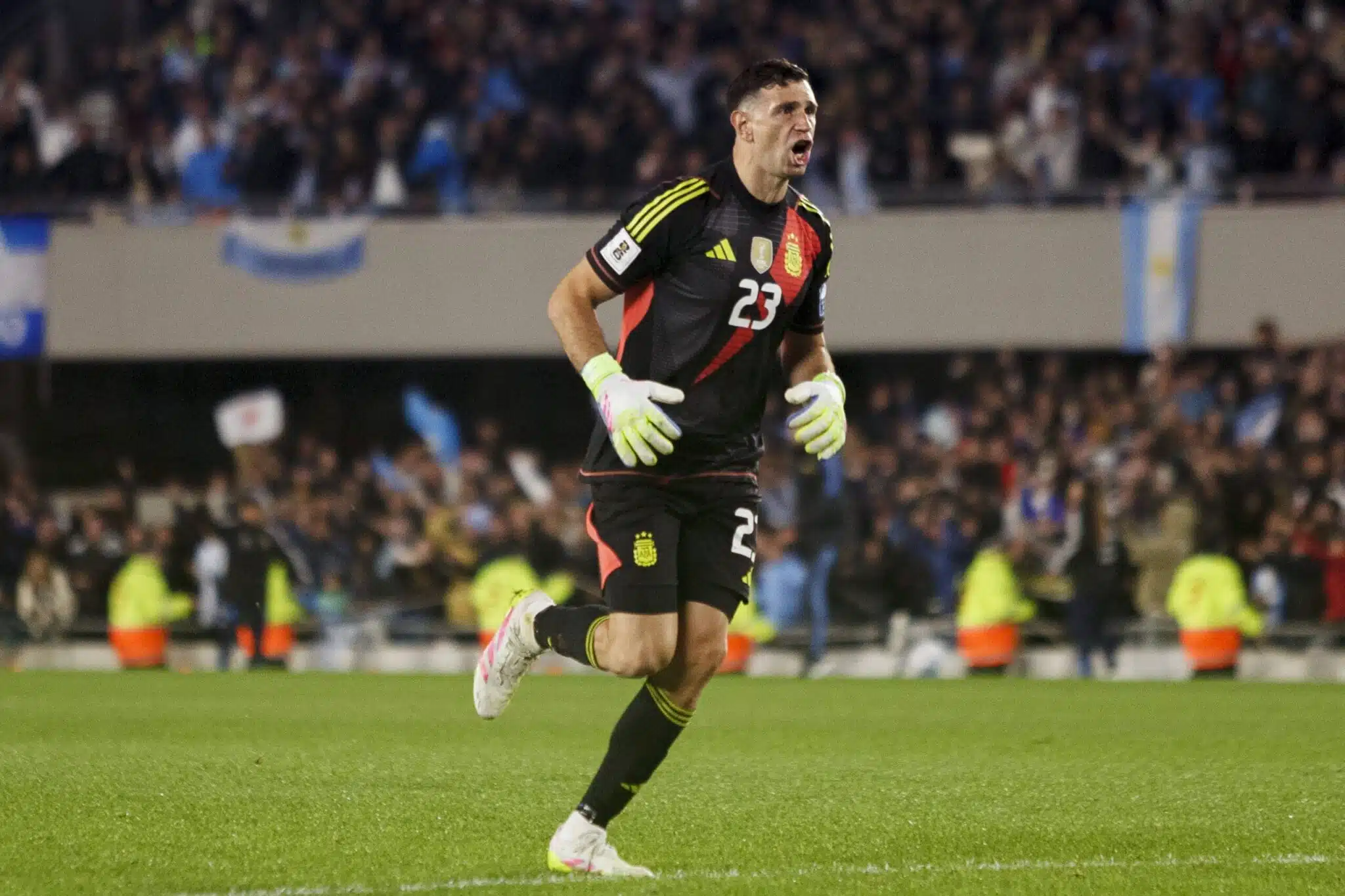 Valioliigan MM-sankari tutkinnassa – rikkoiko argentiinalaistähti yhtä jalkapallon tiukimmista säännöistä?