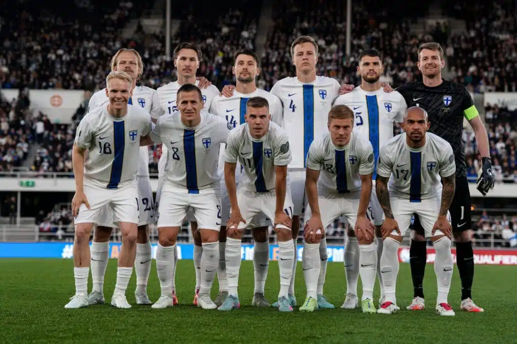 Lukas Hradecky kommentoi Jacob Friisin vahvuutta