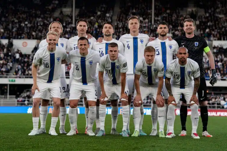 Lukas Hradecky kommentoi Jacob Friisin vahvuutta