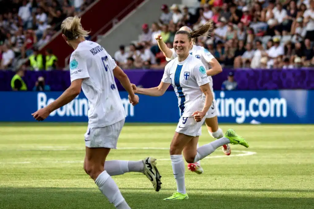 Helmareiden sankari YLE:lle – ”Pystymme voittamaan kenet tahansa”