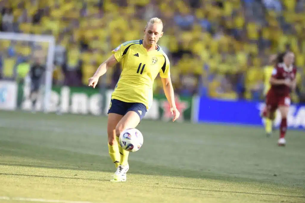 Ruotsi jatkoi jyräystään – hampaaton Saksa joutui taipumaan