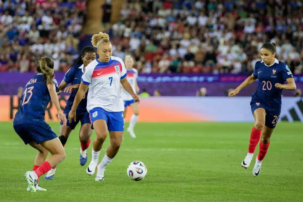 Englannin tähti loukkaantui juuri ennen finaalia – tilanne edelleen epäselvä