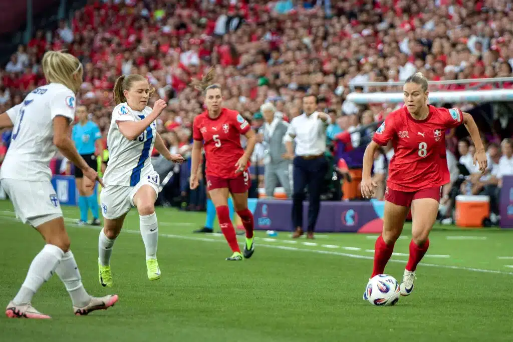 Helmareille karmea pettymys – hyvä tilaisuus tunaroitiin