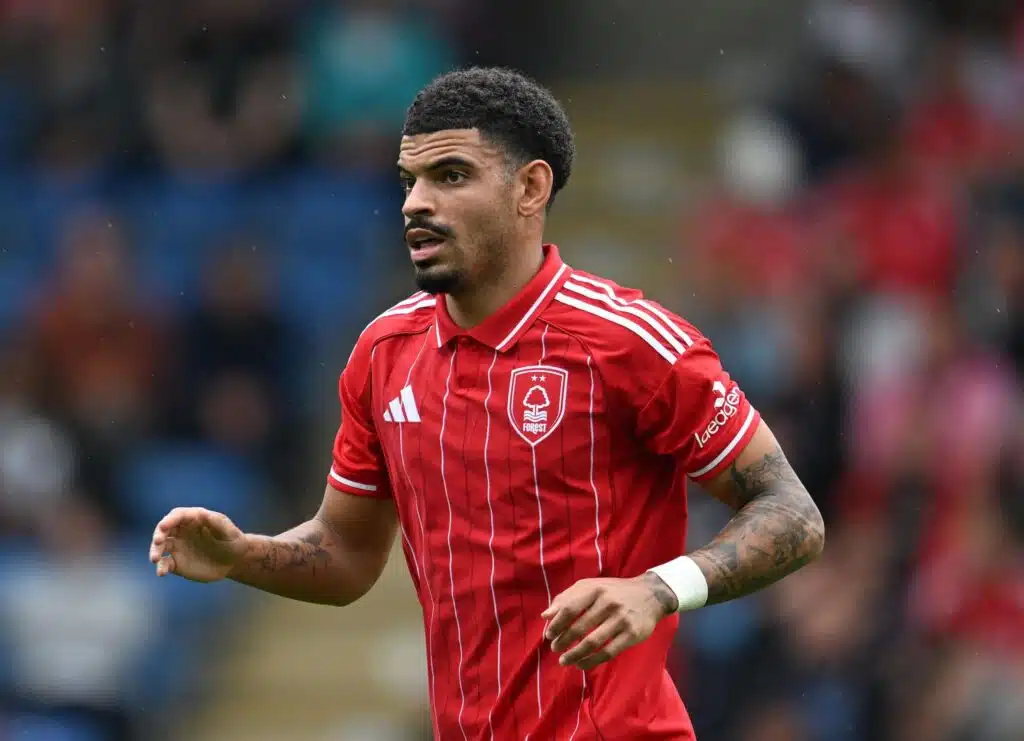 Siirtosaaga vei äärirajoille – Valioliiga-tähti teki lopulta valinnan näillä ehdoilla