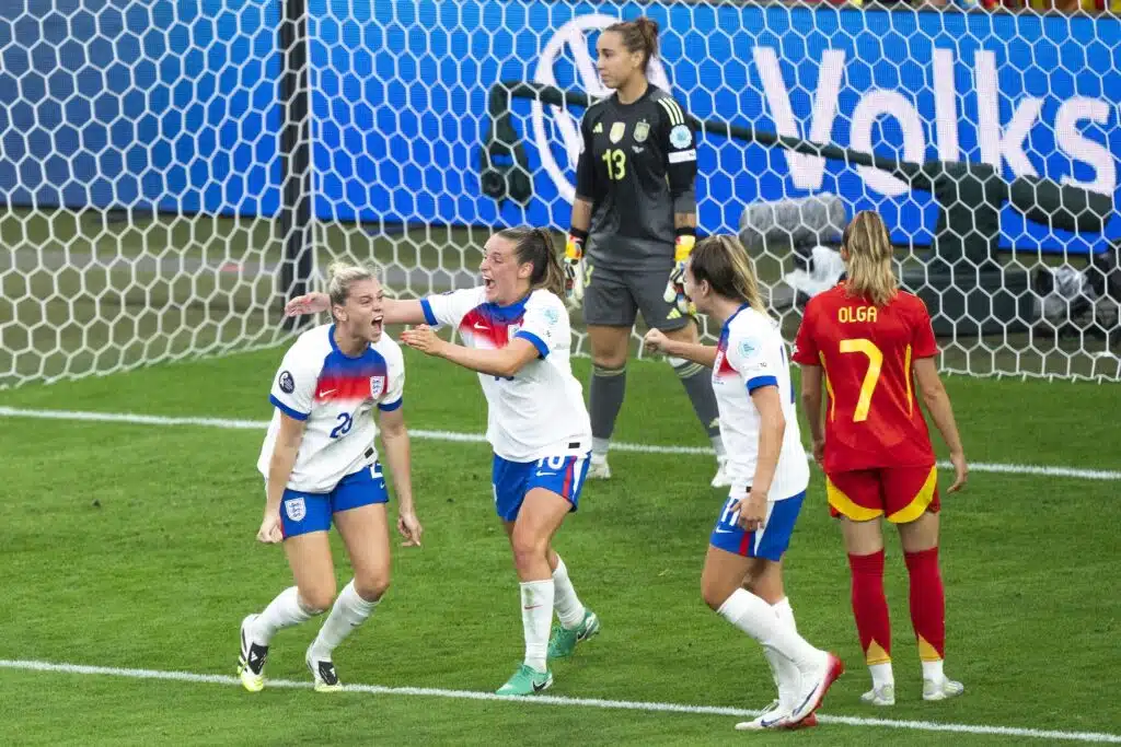 Irene Paredes puhui suoraan – brutaali väite Englannista jäi kaikumaan