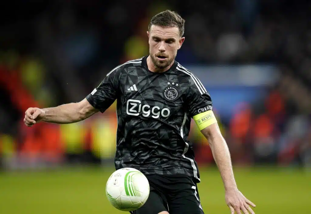 Entinen Liverpool-kapteeni puhui suunsa puhtaaksi – tämä jäi käteen Saudi-Arabiasta