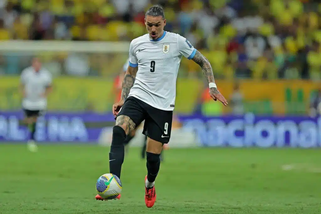 Uruguayn talismaani vaihtaa maisemaa – Liverpoolin ovet auki Saudi-Arabiaan