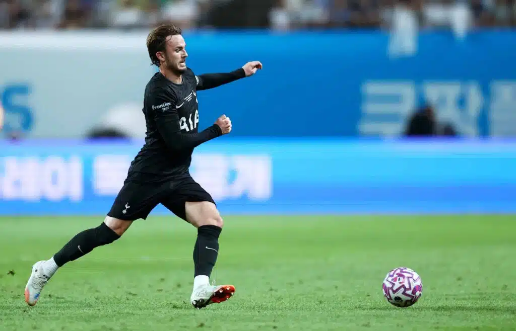 Englantilaiskomeetan uran raskain hetki – toimiiko ikävä palaute kainalosauvana?