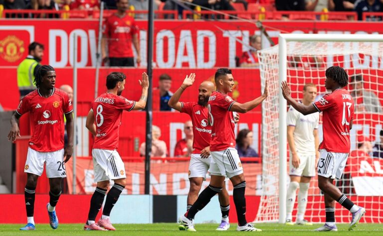 Manchester United veti kanin hatusta – ”pommiryhmä” on historiaa