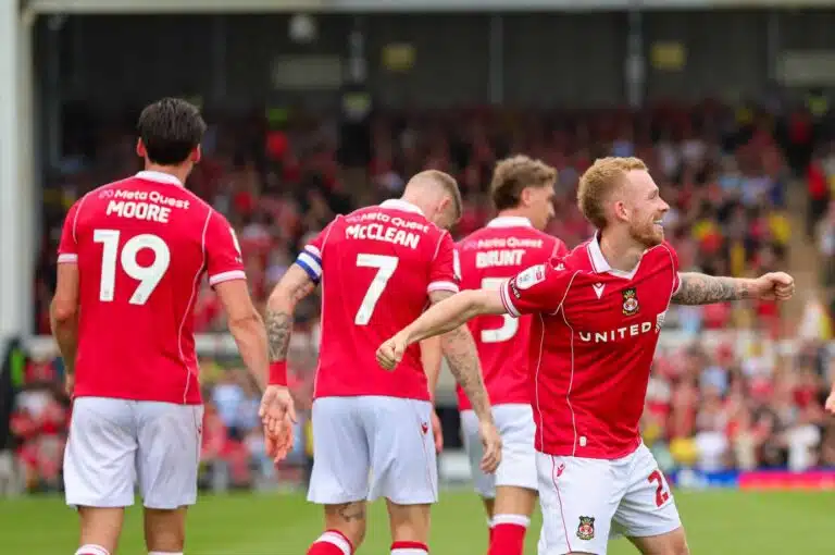 Wrexham rikkoi ennätyksen – City-pelaaja tarttui haaviin