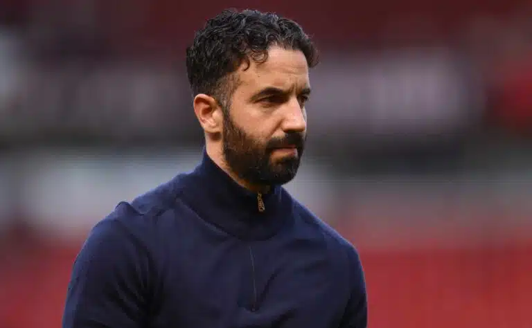 Man Unitedin kulisseissa vedettiin viimeinen raja – näin yksi päätös lopetti Ruben Amorimin rimpuilun