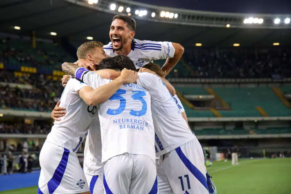 Barca-vahti lähtökuopissa – Como virittelee nimekästä hankintaa