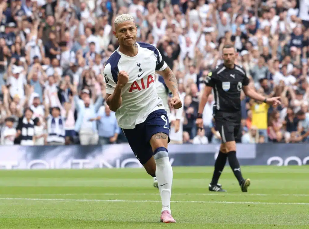 Valioliiga-seura haluaa tähtensä takaisin – miljoonien jälleennäkeminen häämöttää