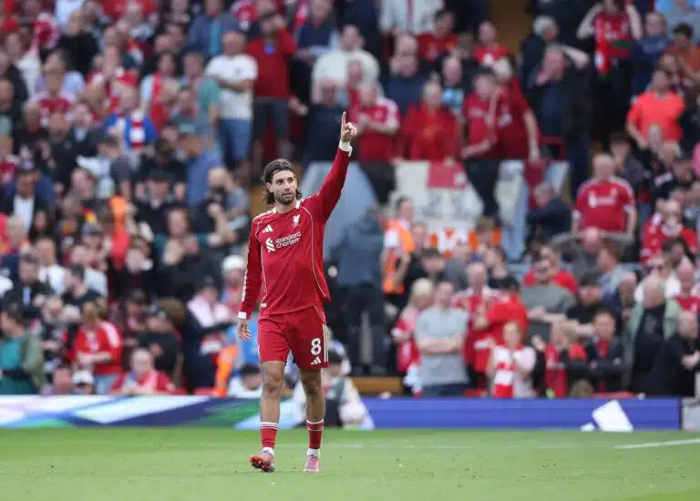Liverpool-tähti otti kantaa huhuihin – viesti oli harvinaisen selvä