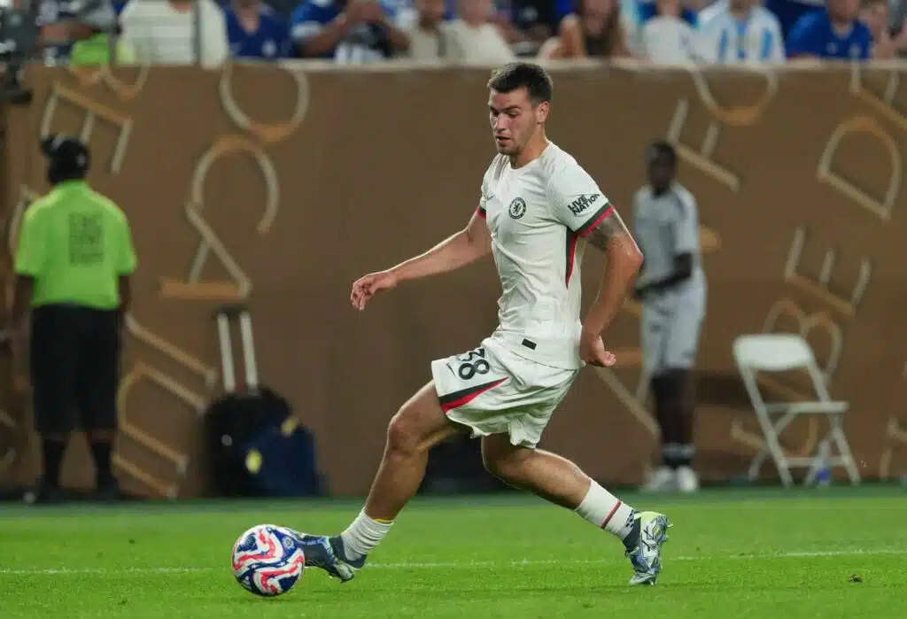 Enzo Maresca otti Chelsea-hyökkääjän hampaisiinsa – tämä keskustelu muutti kaiken