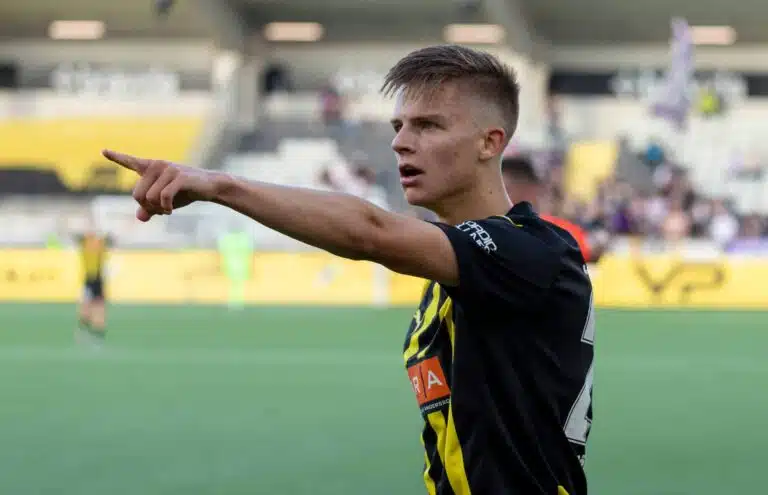 Adrian Svanbäck