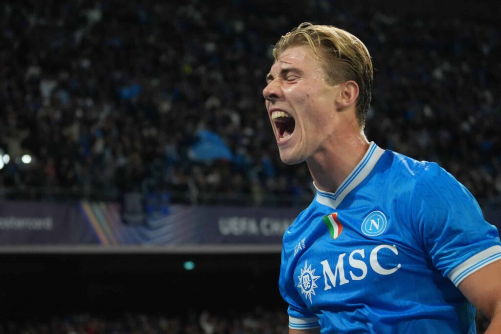 Napoli ei odota enää – Manchester United teki kantansa selväksi