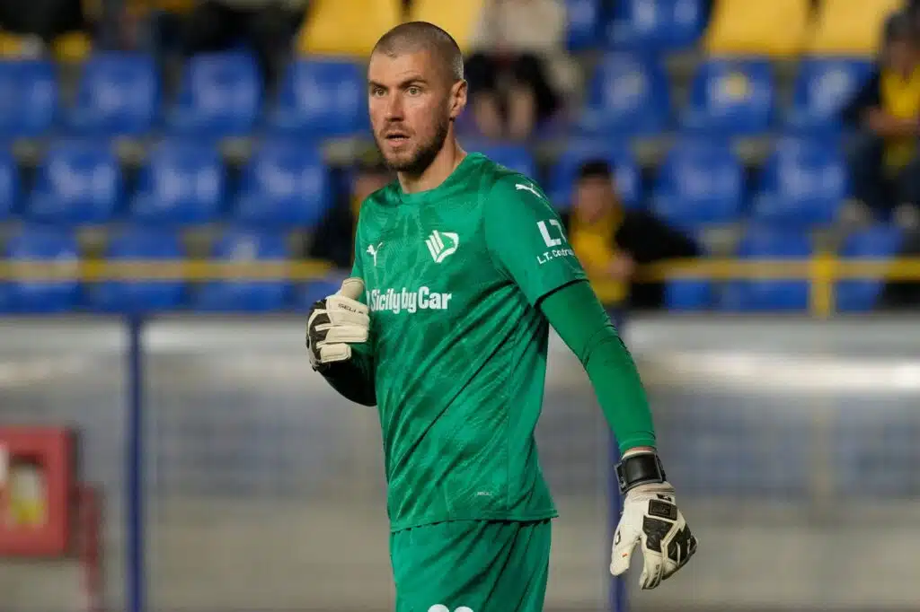 Huuhkajiin jo kolmas muutos