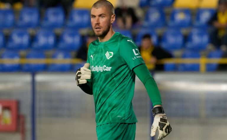 Huuhkajiin jo kolmas muutos