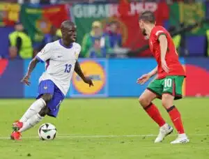 N’Golo Kantén jättisiirto kaatui dramaattisesti – uskomaton sössiminen kostautui